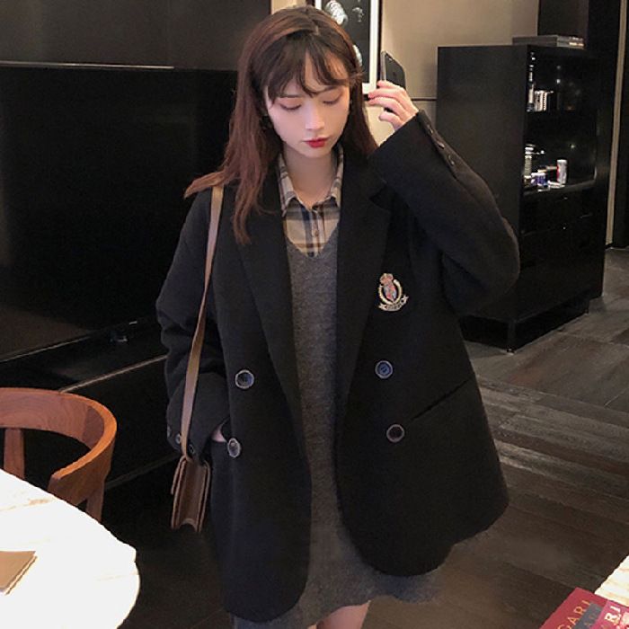 Autumn and winter new fashion women's coat black mid-length badge woolen coat suit collar woolen coat